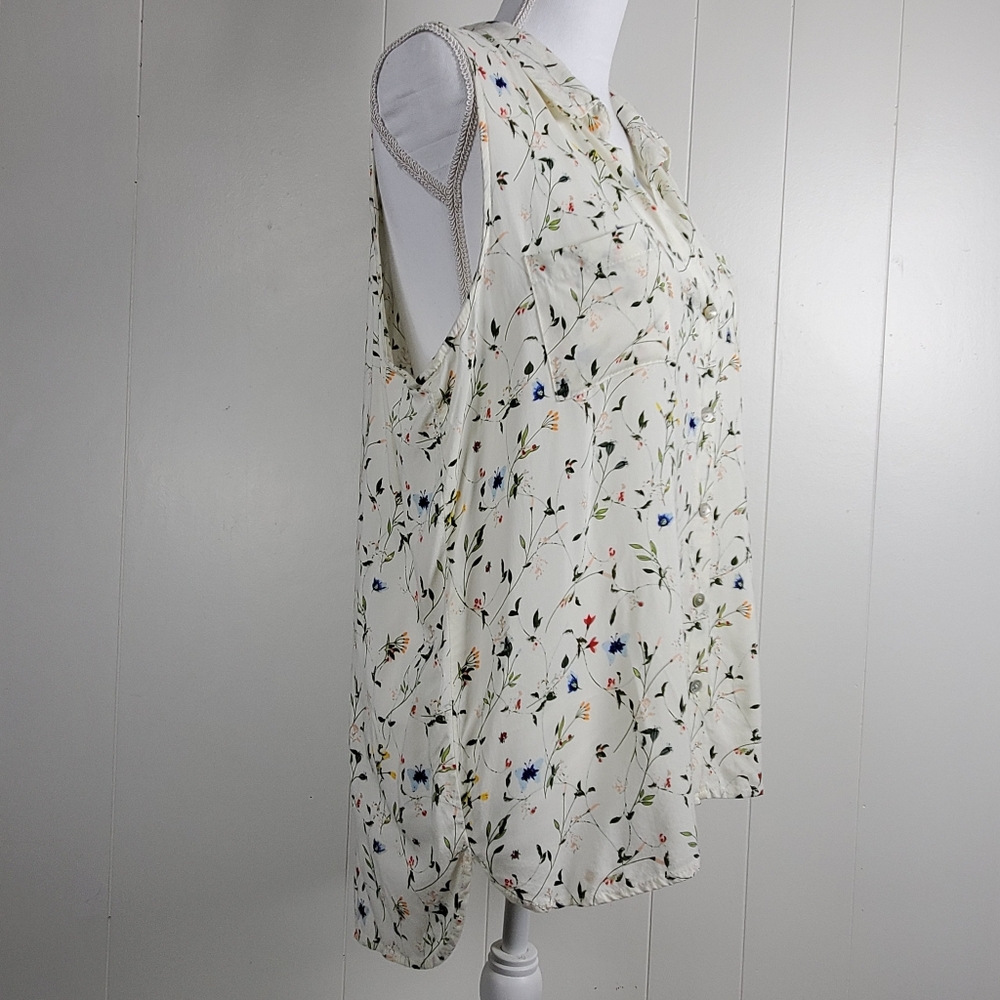 Just Living floral button front tank top size medium - Picture 6 of 10